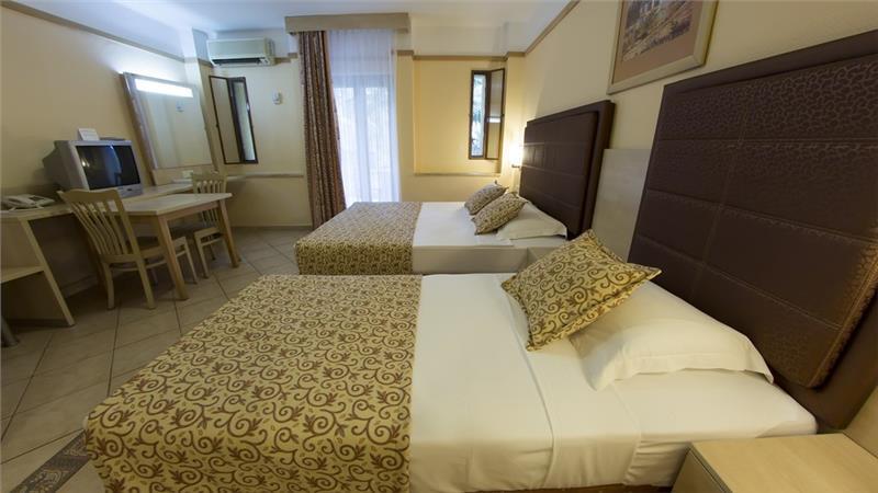 VON RESORT GOLDEN BEACH