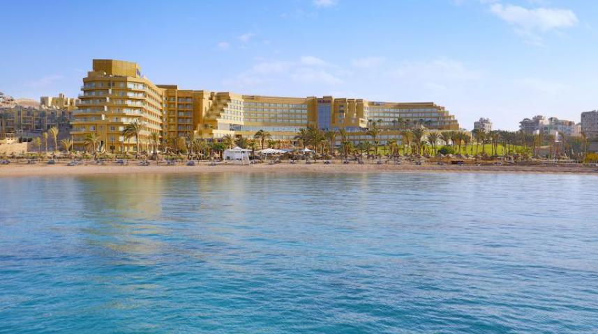 hilton-plaza 5
