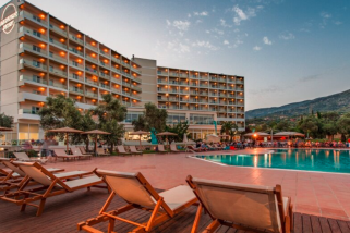 rubicon-grcka-evia-amarynthos-resort