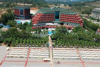 DELPHIN DELUXE RESORT