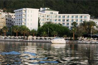 TROPICAL BEACH HOTEL